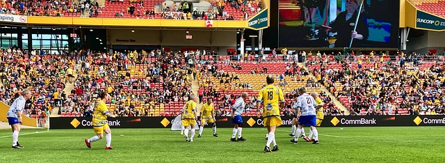 F1中国大奖赛：汉密尔顿获冲刺赛第一名.